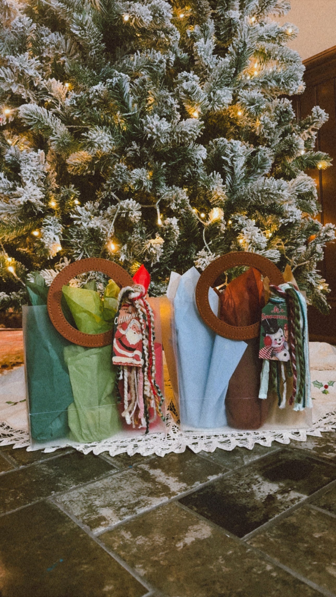 holiday gift wrapping